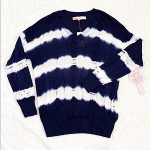 Crave Fame navy tie dye v-neck sweater